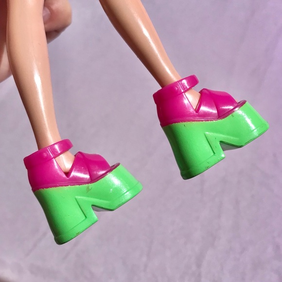 2000 LISA FRANK doll Fab Friends Cassie Y2k vintage toy with clothes and shoes - Picture 4 of 7